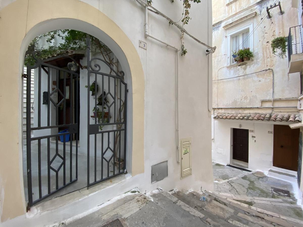 Holidaycasa Gio - In Centro Vista Mare 스펠론가 외부 사진